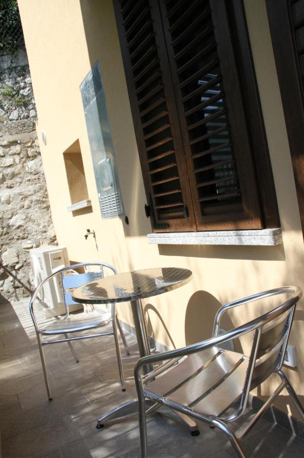 La Dimora Dei Pescatori Monteisola Apartment *