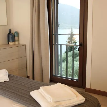 La Dimora Dei Pescatori Monteisola Apartment Monte Isola Exterior photo
